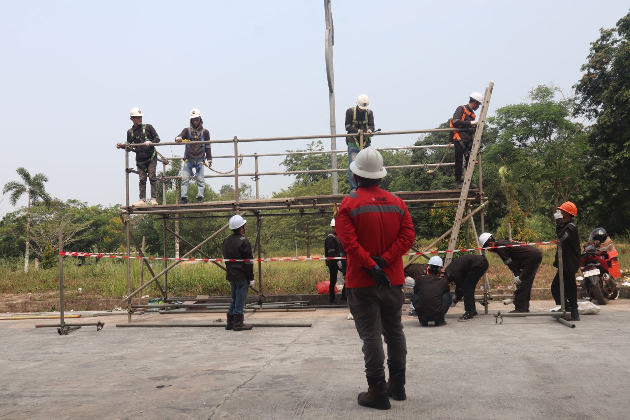 Kepemimpinan & Supervisi Lapangan bagi Supervisor Industri